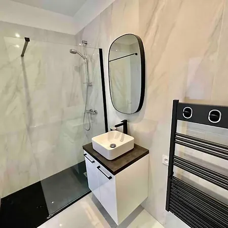 아파트 Agreable Deux Pieces Spacieux / Climatise / Balcon *